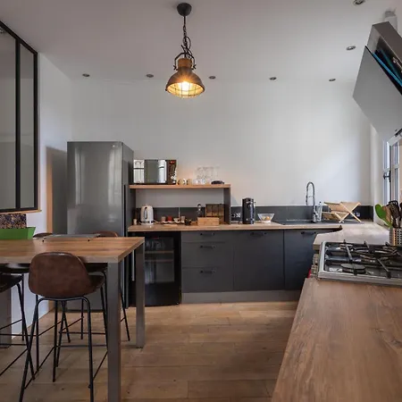 Apartment Spacieux Au Coeur D'angers Etage 1 - 6 Personnes Angers