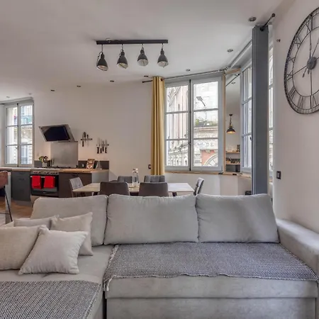 Apartment Spacieux Au Coeur D'angers Etage 1 - 6 Personnes Angers