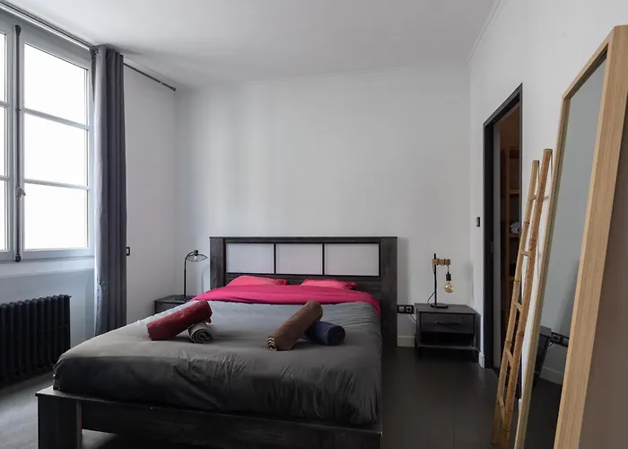 Spacieux Au Coeur D'angers Etage 1 - 6 Personnes * Angers