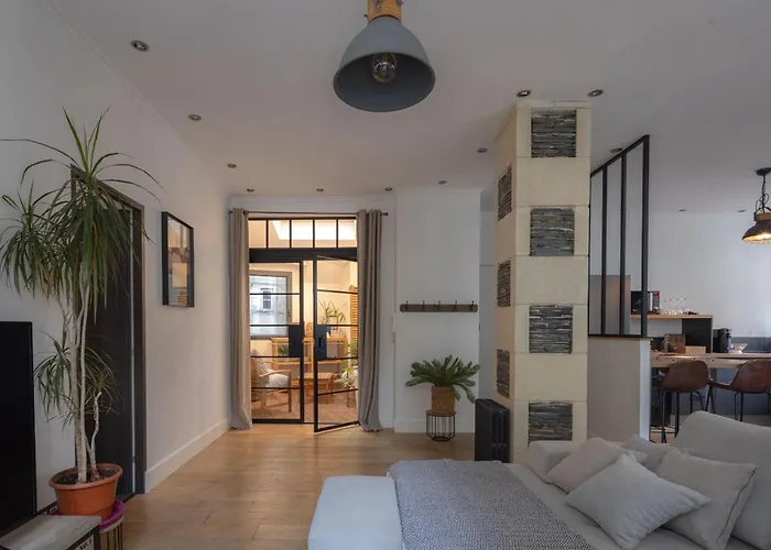 Spacieux Au Coeur D'angers Etage 1 - 6 Personnes Apartment