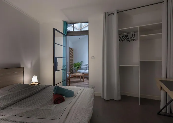 Apartment Spacieux Au Coeur D'angers Etage 1 - 6 Personnes *