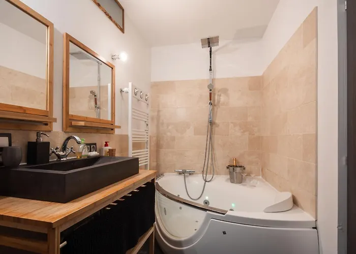 Spacieux Au Coeur D'angers Etage 1 - 6 Personnes *