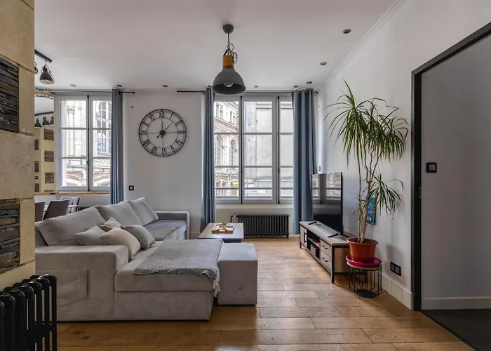 Spacieux Au Coeur D'angers Etage 1 - 6 Personnes *